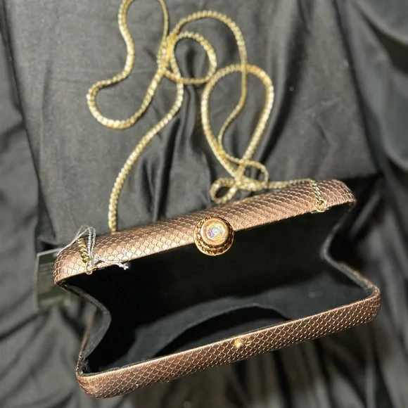 CRISTAL VTG Rare Clutch Bronze Fish Scale design wSwarovski Clusters kiss clasp - Picture 3 of 16